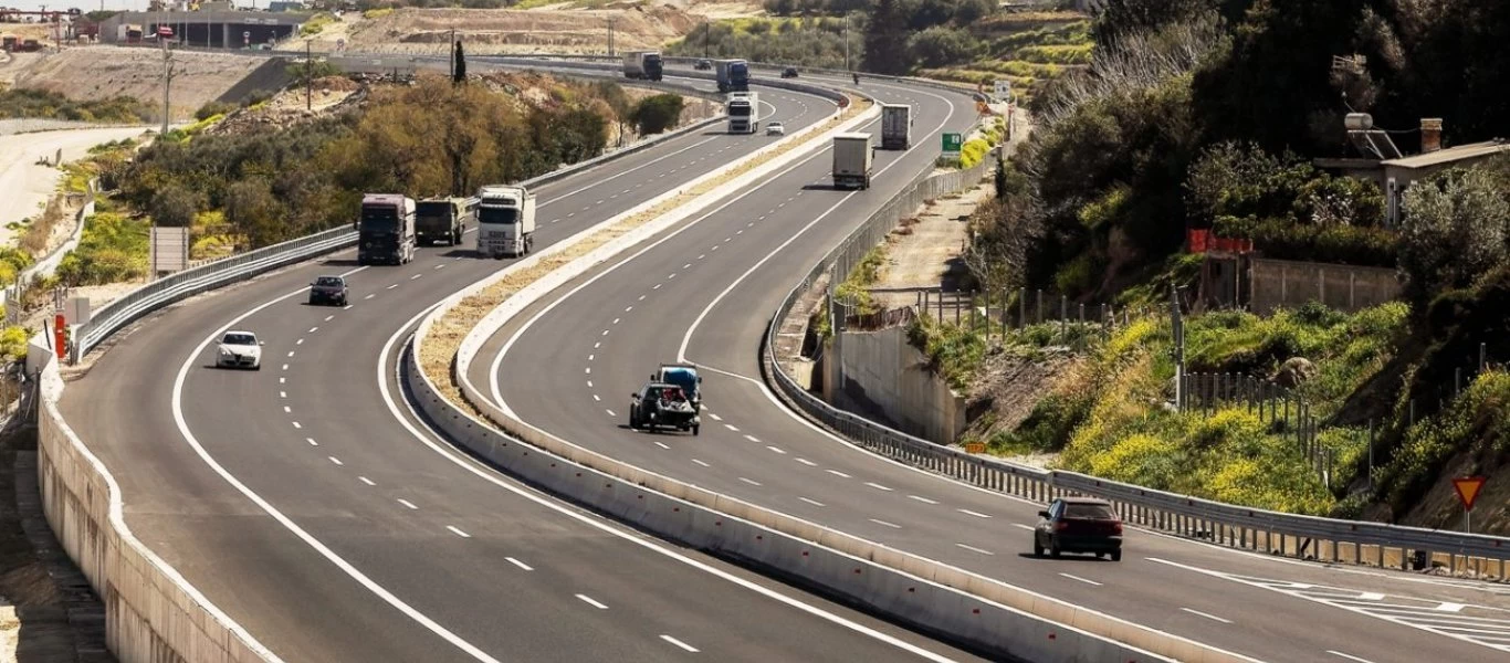 Διακόπηκε η κυκλοφορία στην Ολυμπία Οδό από την Ελευσίνα έως το Ισθμό